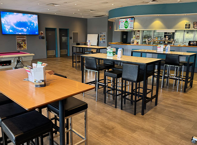 Black’s Beach Tavern